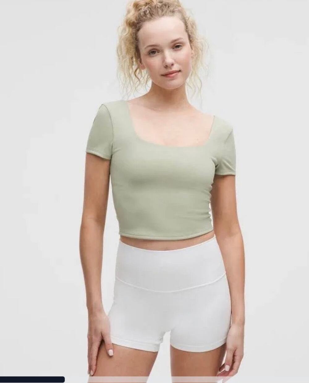 Lululemon Women Wunder Under SmoothCover Fog Green Square-Neck TShirt Size 4 NWT